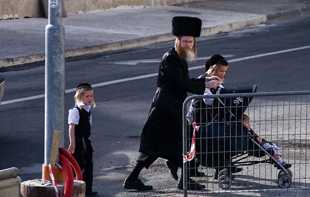 Orthodox Jewish family-0512.jpg